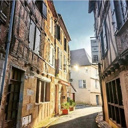 Appartement Au Coeur Du Centre Historique Bergerac Esterno foto