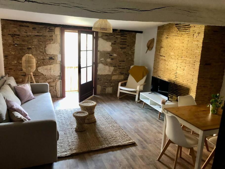 Appartement Au Coeur Du Centre Historique Bergerac Esterno foto