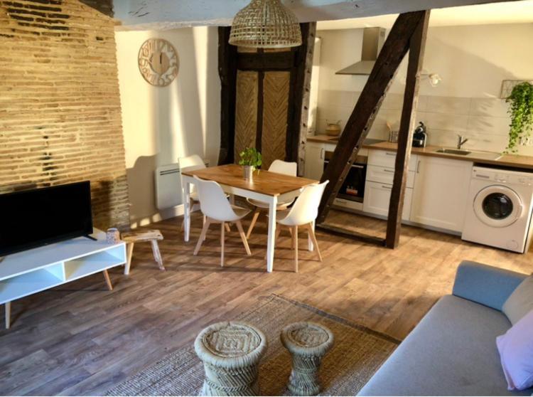 Appartement Au Coeur Du Centre Historique Bergerac Esterno foto